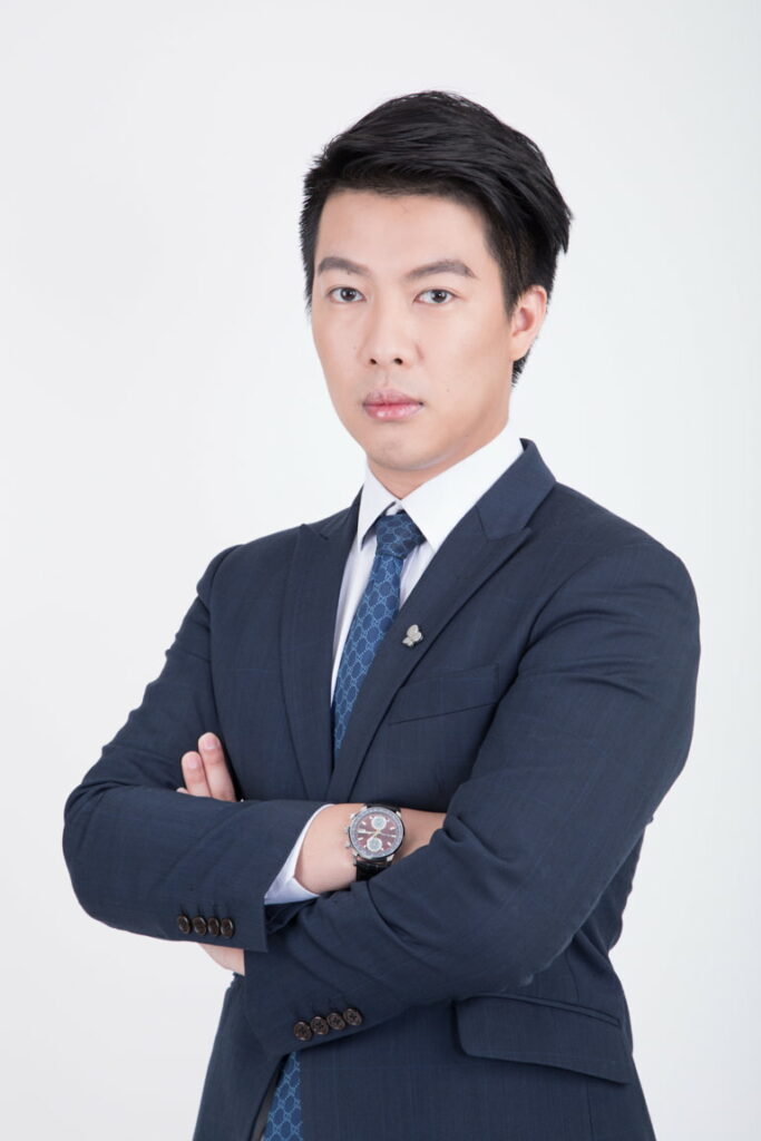Tim HoJoined for 7 yearsArea ManagerCo-OwnerSapphire$1,044,600 - $1,566,900